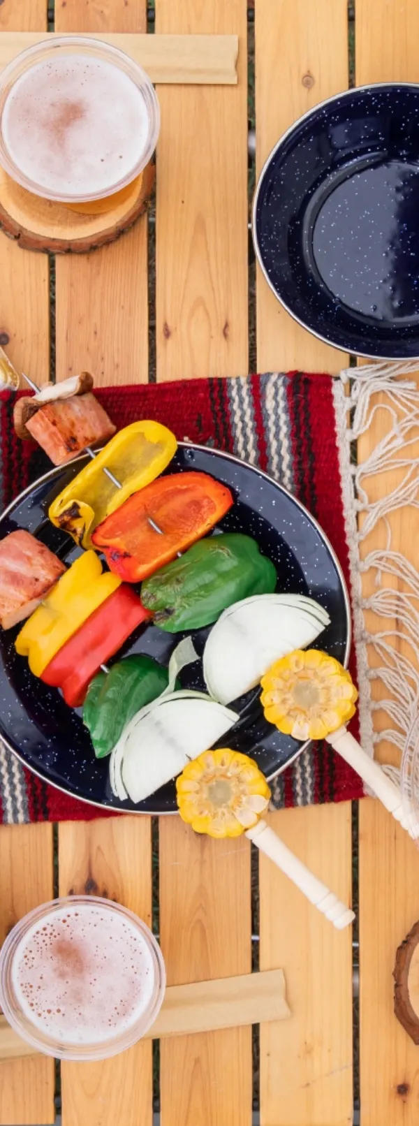 キービジュアル左